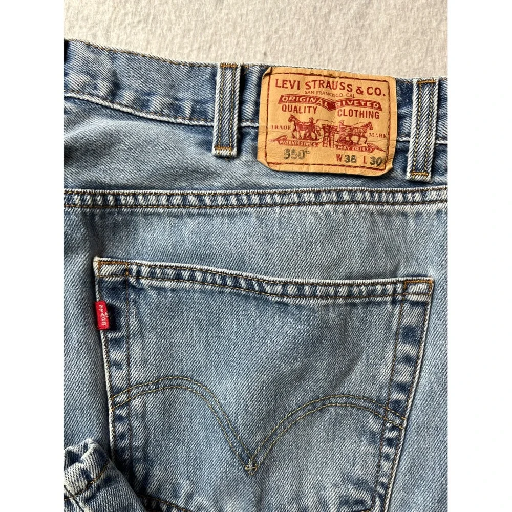 Levi Strauss‎ 550 Relaxed Fit Jeans Mens W38 L30 Light Wash Denim Pants
